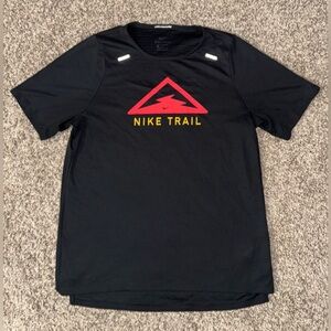 Nike men’s dri-fit Nike trail T-shirt